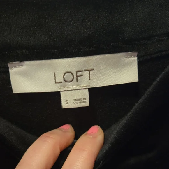 LOFT Women's Black Velvet Blouse - Picture 2 of 4